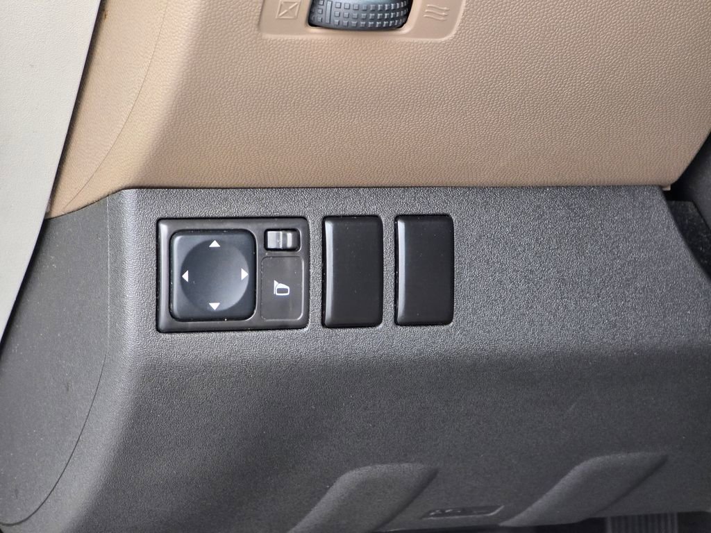 Used 2008 Nissan Xterra S image 37