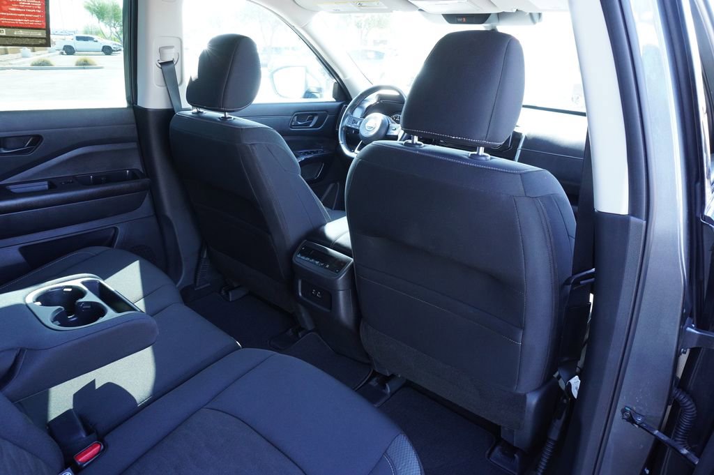 Certified 2025 Nissan Pathfinder SV AWD/4WD image 11