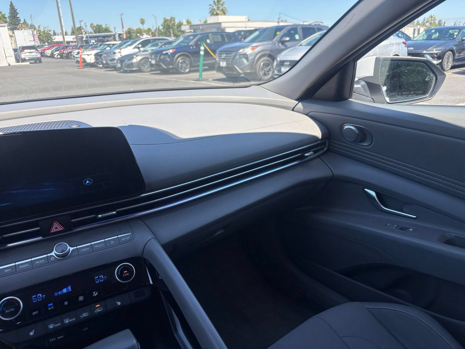 Used 2025 Hyundai Elantra SEL FWD image 36