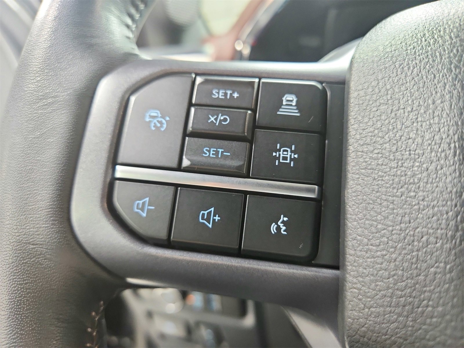 Used 2023 Ford F150 Lariat w/ Equipment Group 502A High image 26