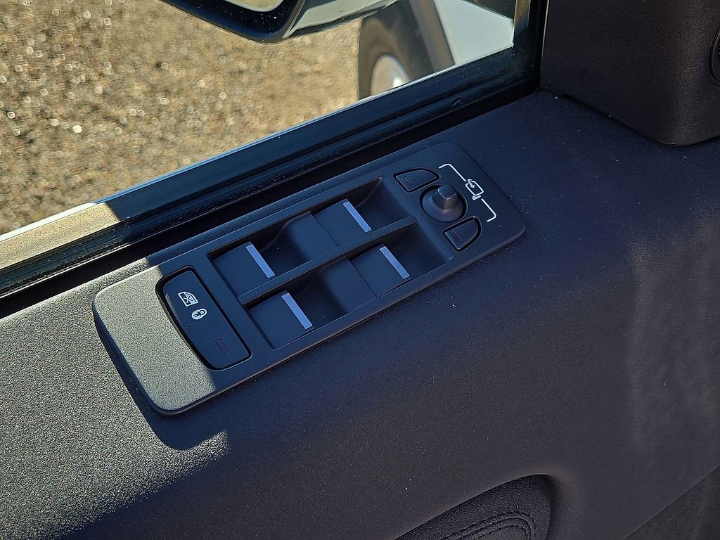 Used 2021 Land Rover Discovery Sport S image 25