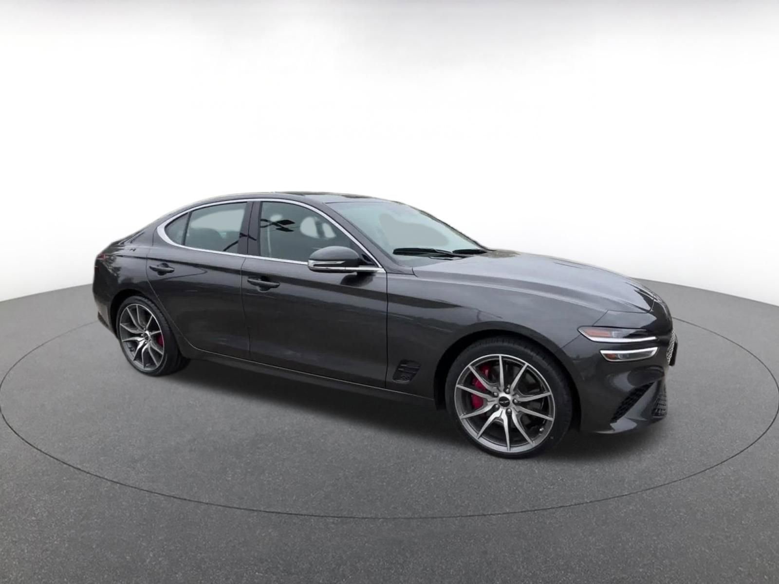 Used 2025 Genesis G70 2.5T AWD/4WD image 2
