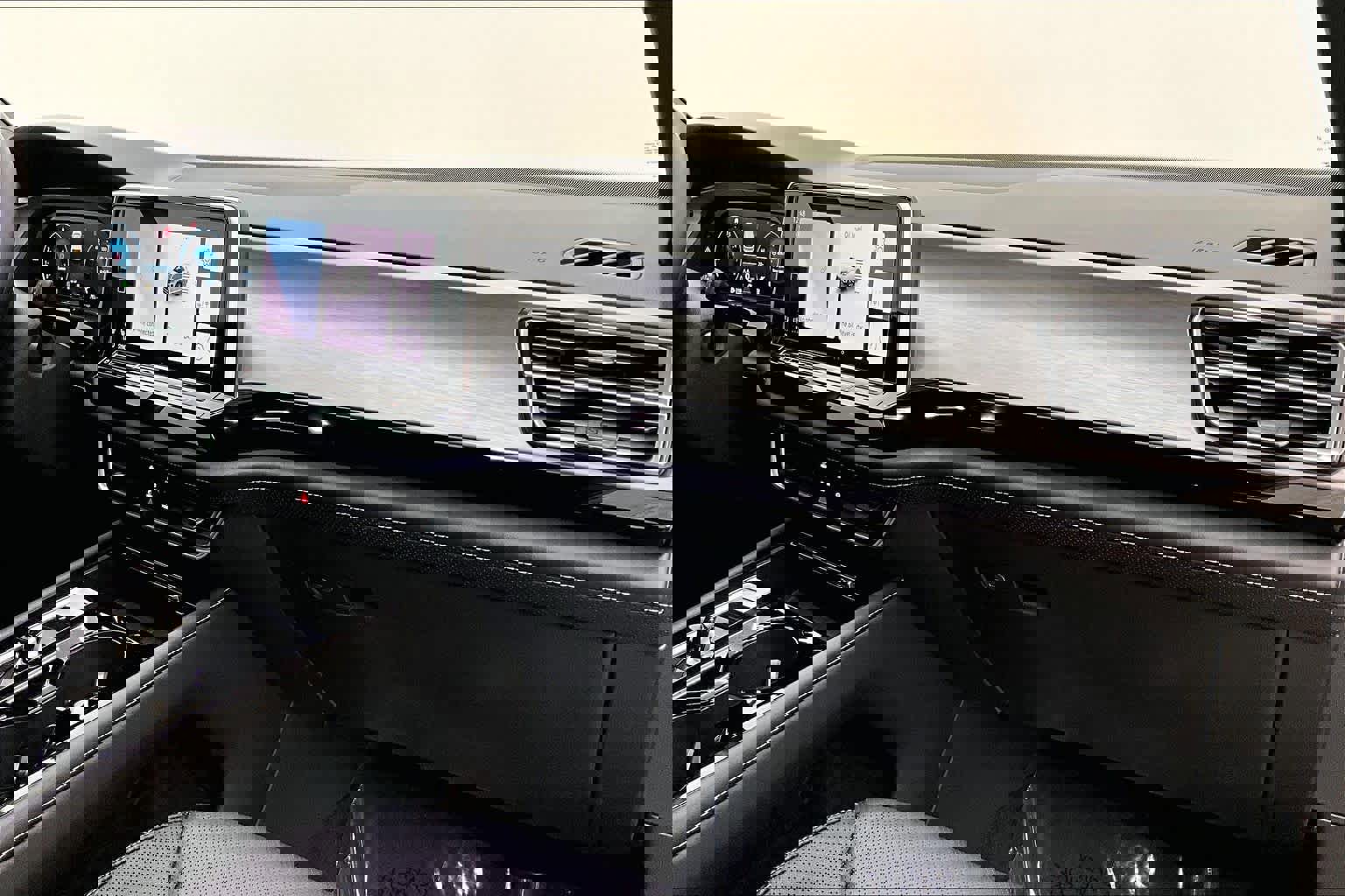 Used 2024 Volkswagen Atlas Cross Sport SE w/ Panoramic Sunroof Package image 19