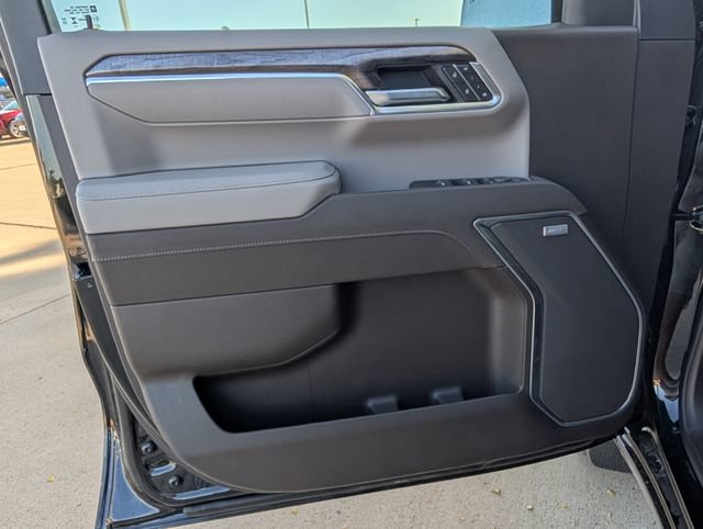 New 2026 Chevrolet Silverado 1500 LTZ w/ LTZ Convenience Package II RWD image 12