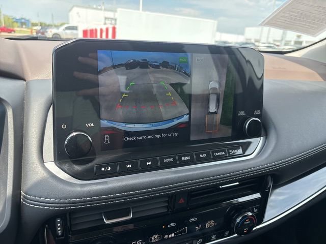 Used 2023 Nissan Rogue SL w/ SL Premium Package FWD image 14