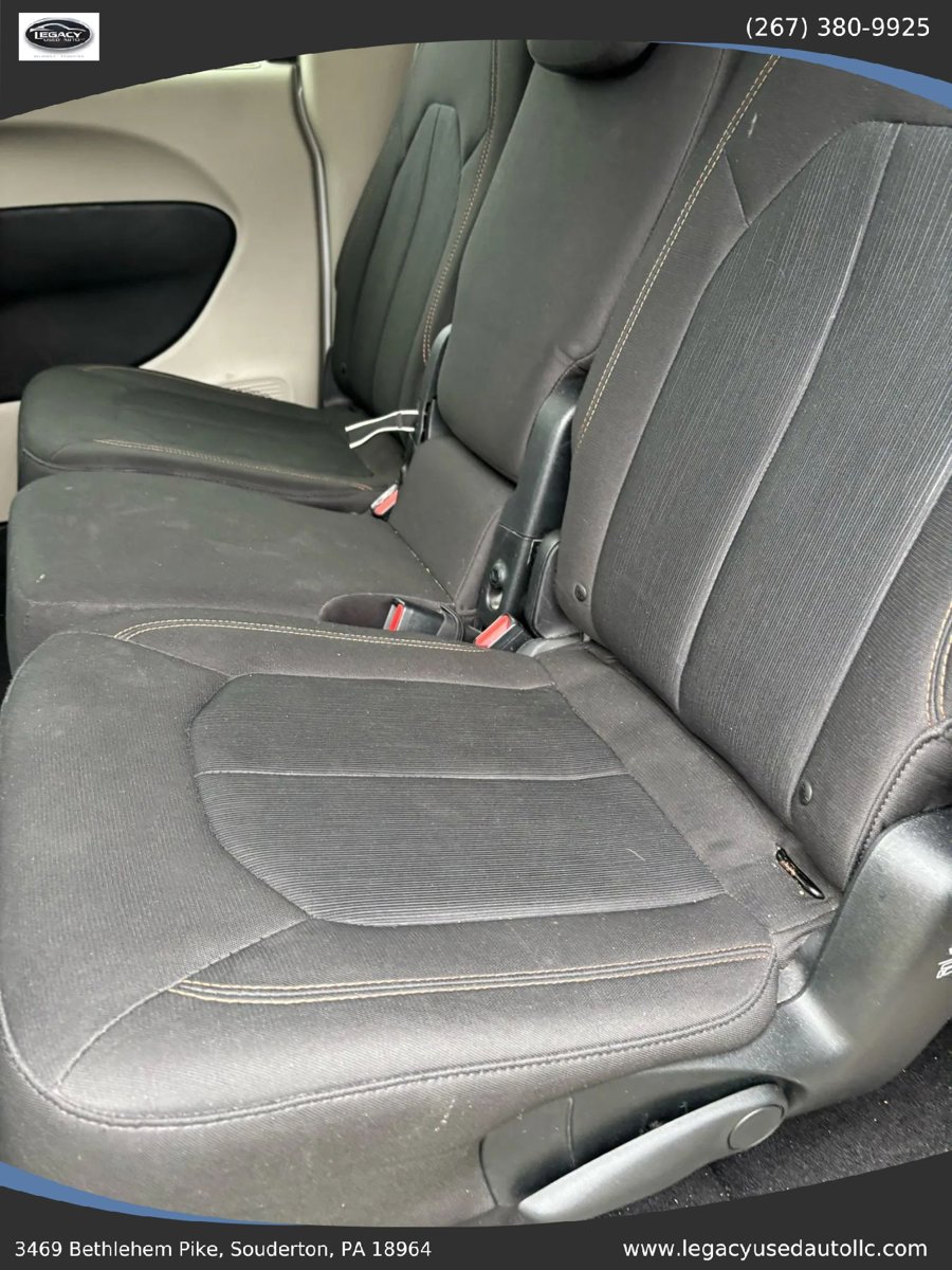 Used 2018 Chrysler Pacifica Touring Plus w/ Tire & Wheel Group image 31