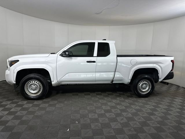 Used 2024 Toyota Tacoma SR image 6