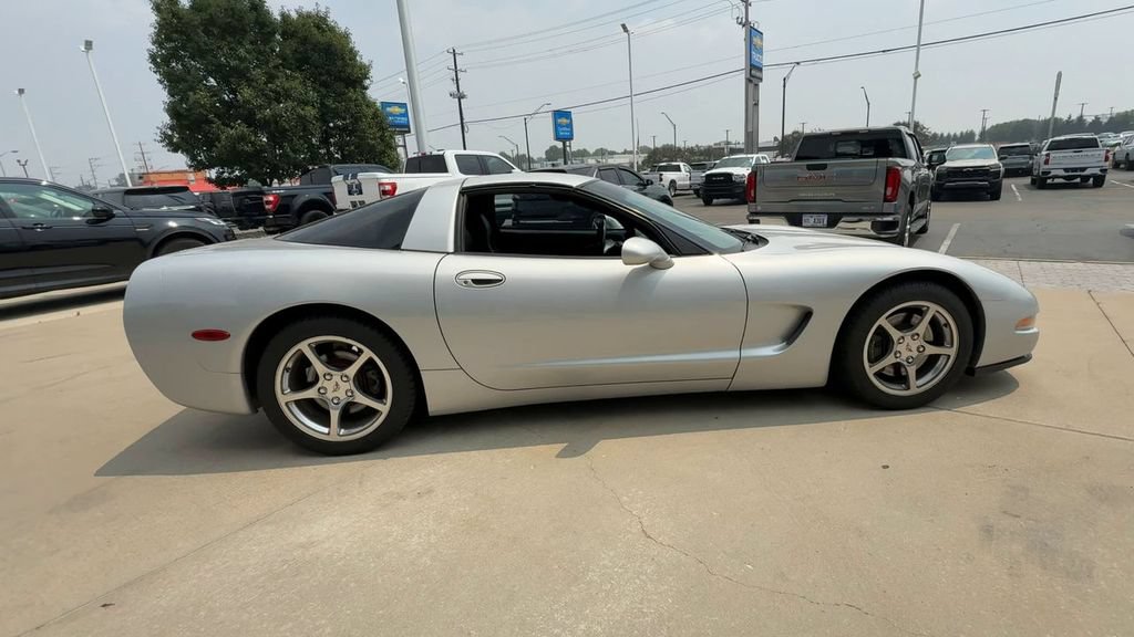 Used 1999 Chevrolet Corvette Coupe w/ Memory Pkg RWD image 9