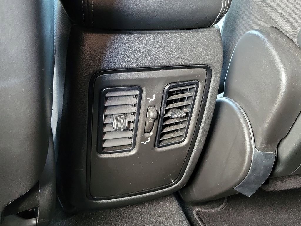 Used 2022 Dodge Durango GT w/ Blacktop Package AWD/4WD image 20
