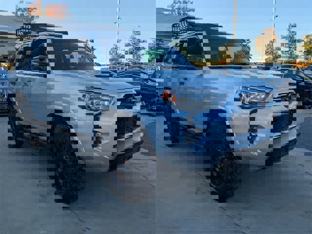 Used 2021 Toyota 4Runner Venture image 2