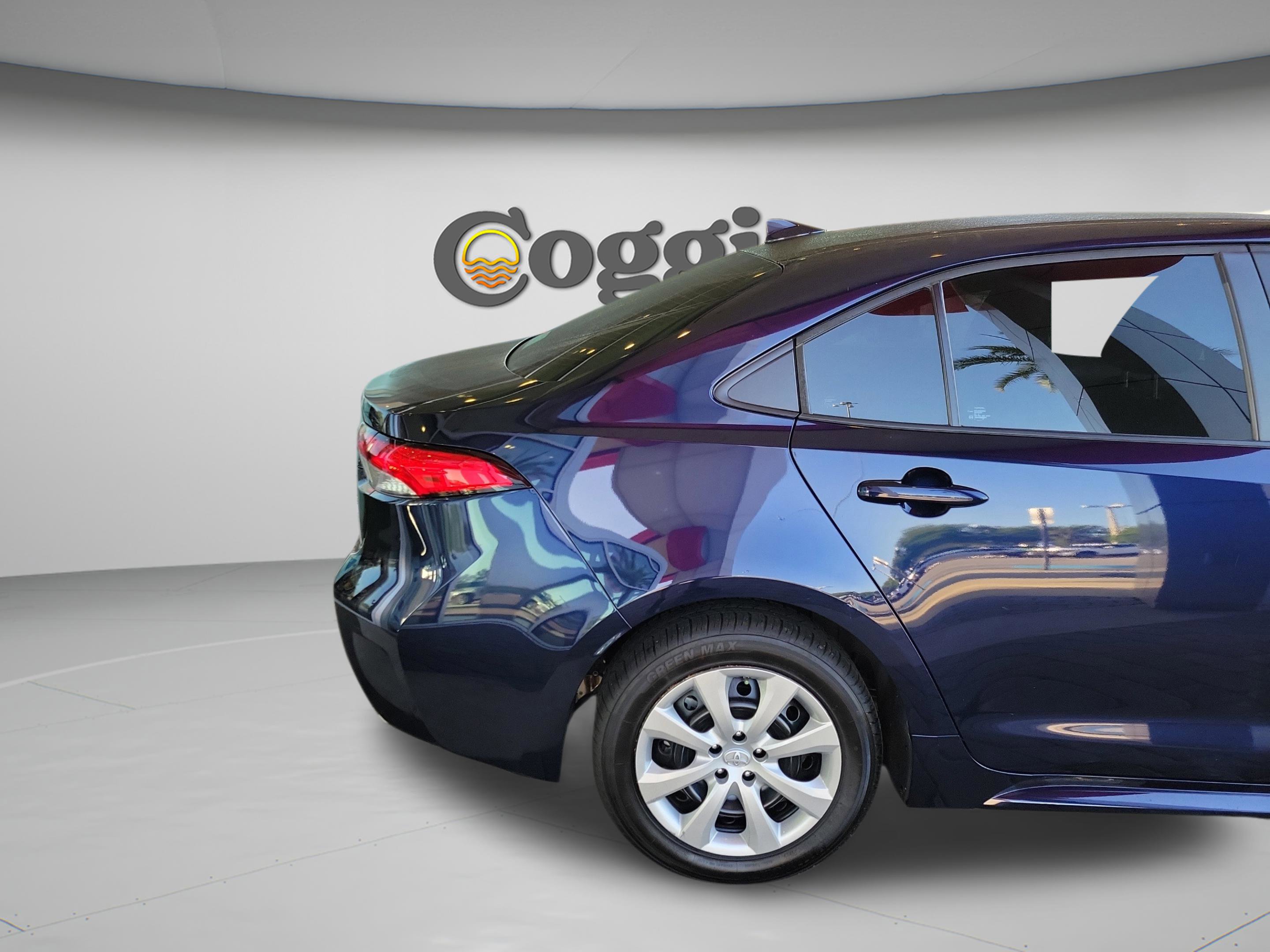 Used 2022 Toyota Corolla LE FWD image 28