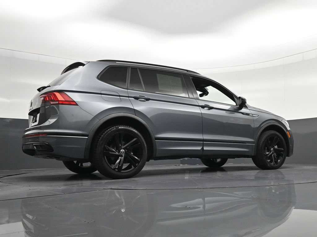 Used 2023 Volkswagen Tiguan SE R-Line FWD image 30