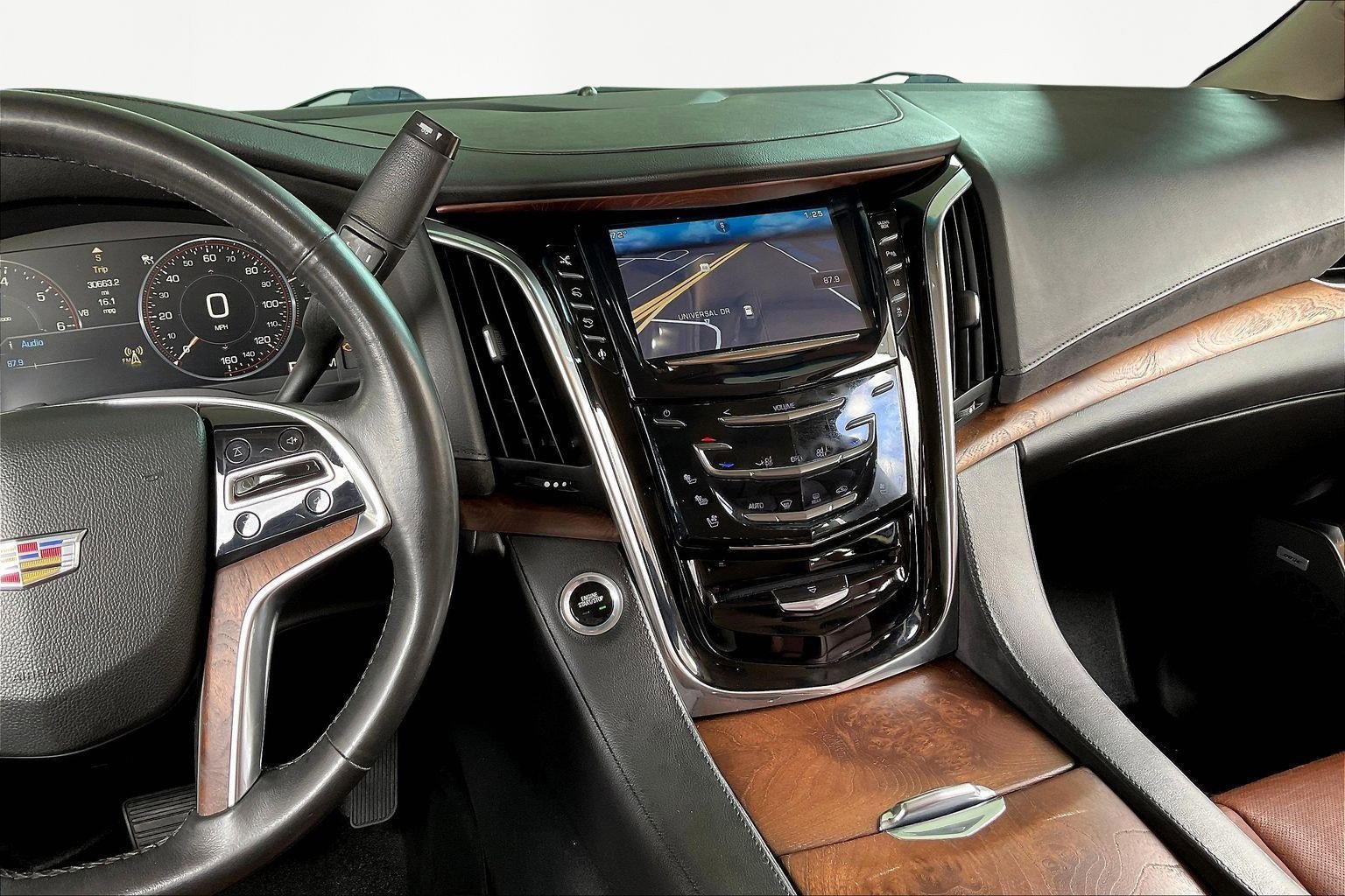Used 2015 Cadillac Escalade ESV Premium image 9