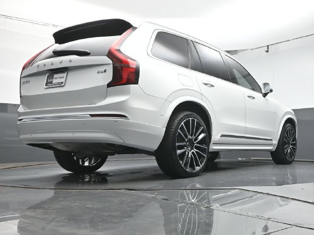 Used 2026 Volvo XC90 B6 Plus w/ Protection Package Premier AWD/4WD image 40