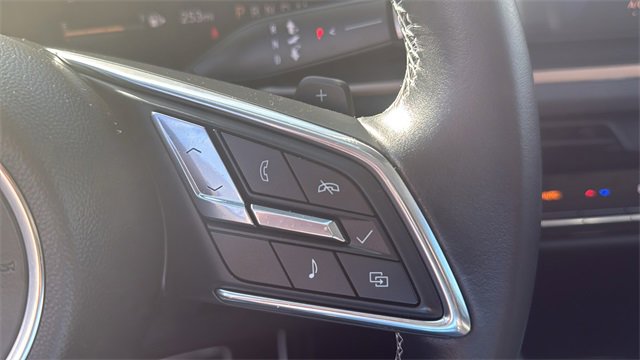 Certified 2025 Buick Envision Sport Touring image 17