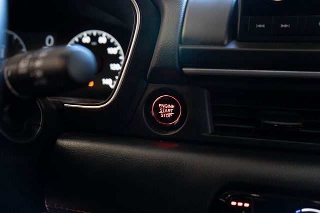 Used 2025 Honda Pilot Sport image 24