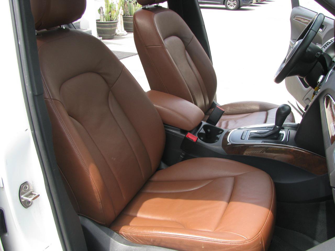 Used 2011 Audi Q5 2.0T Premium AWD/4WD image 15