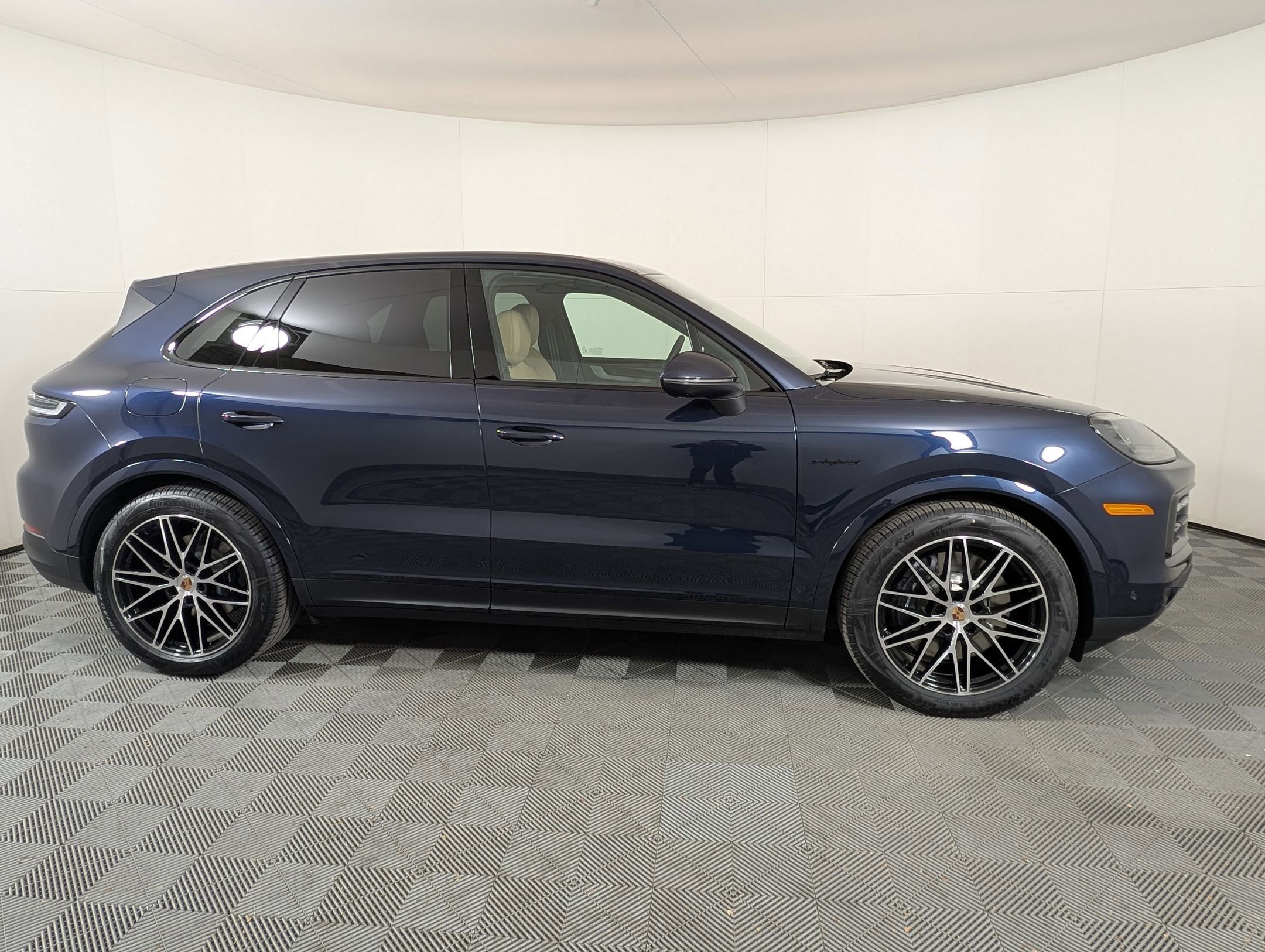 New 2026 Porsche Cayenne E-Hybrid image 9