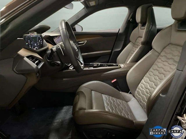 Used 2022 Audi e-tron GT Premium Plus image 18