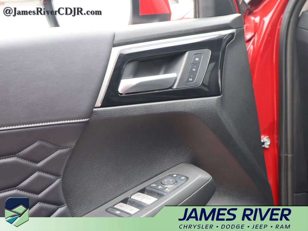 Used 2025 Mitsubishi Outlander SEL image 22