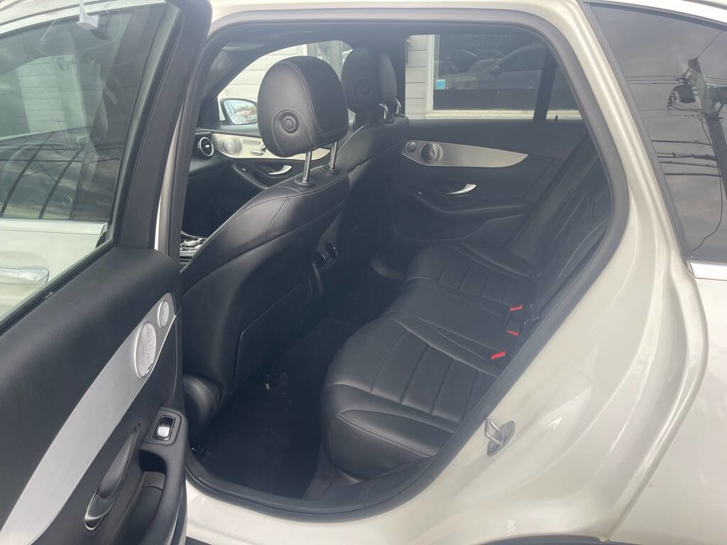 Used 2019 Mercedes-Benz GLC 300 4MATIC image 15