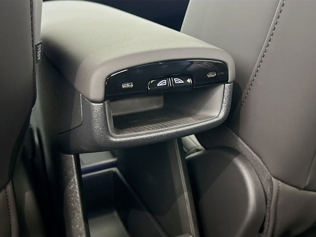 New 2026 Volvo EX30 Plus w/ Climate Package image 25