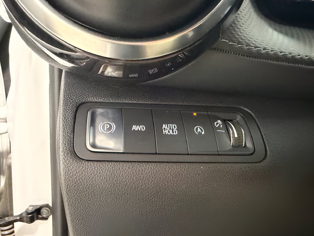 Used 2025 Chevrolet Equinox LT AWD/4WD image 19