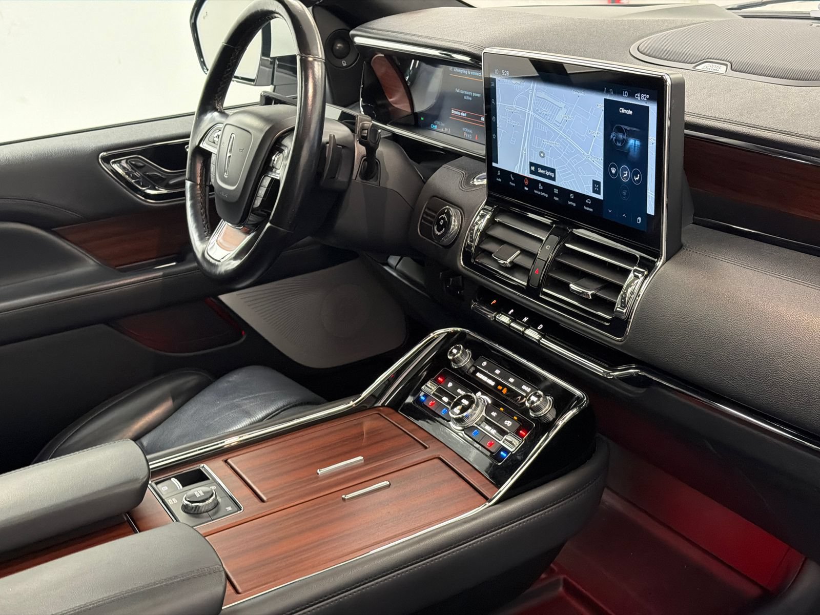 Certified 2023 Lincoln Navigator L Reserve AWD/4WD image 12
