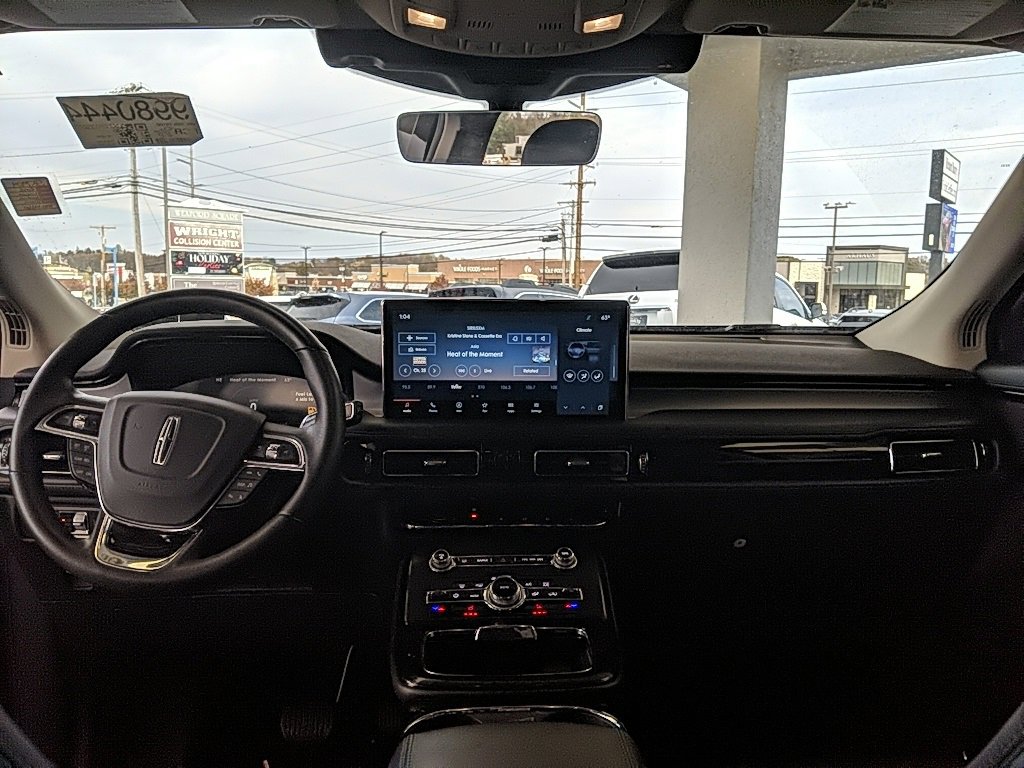 Certified 2022 Lincoln Nautilus AWD w/ Premium Package image 12