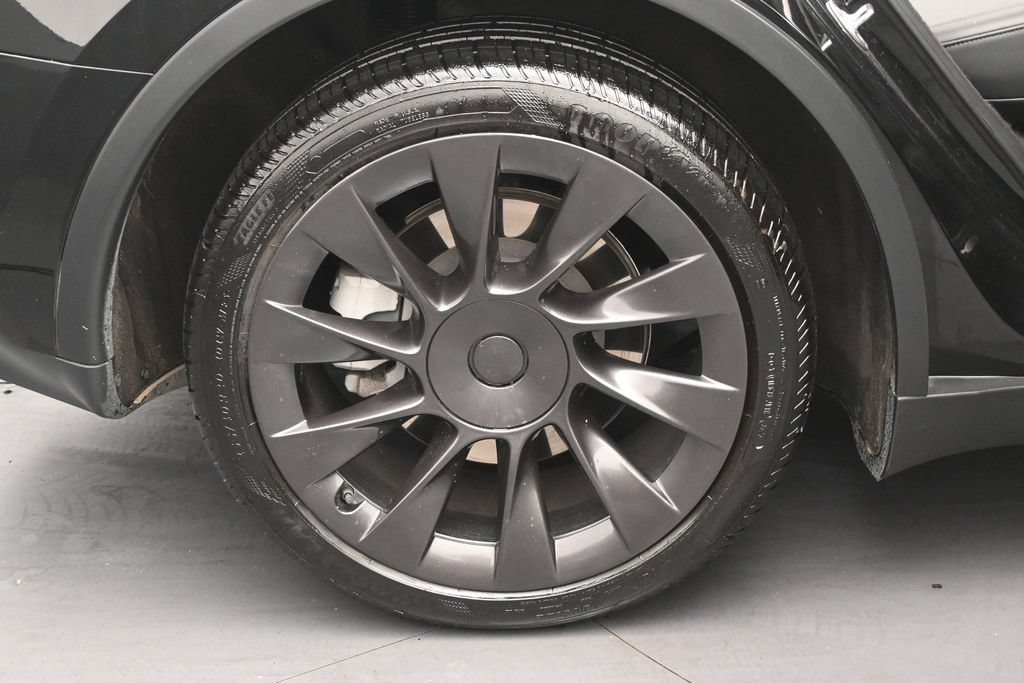 Used 2023 Tesla Model Y Long Range AWD/4WD image 35