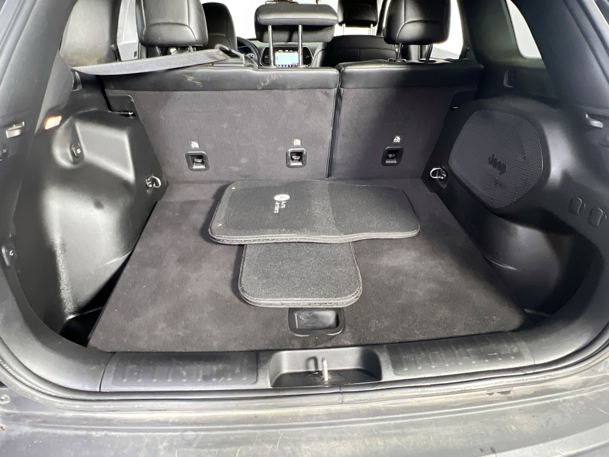 Used 2022 Jeep Cherokee Trailhawk w/ Sun, Sound & Nav Group image 26