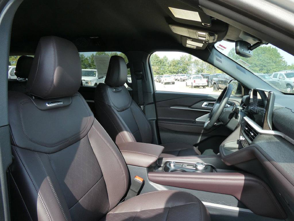 New 2027 Ford Explorer Platinum AWD/4WD image 10