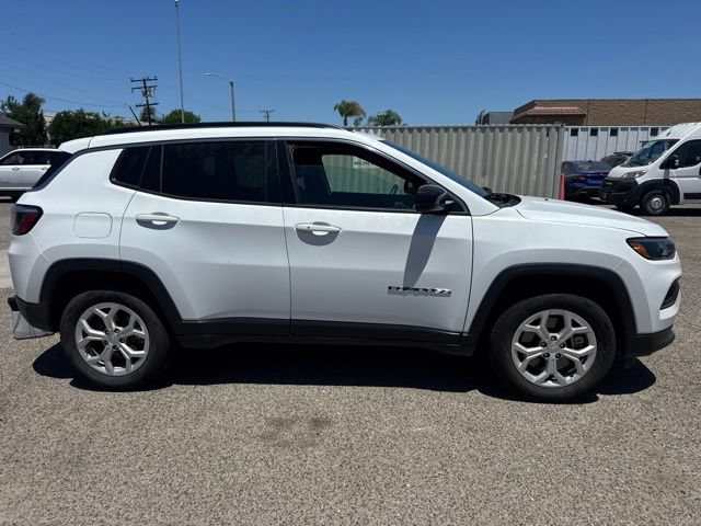Used 2024 Jeep Compass Latitude AWD/4WD image 4