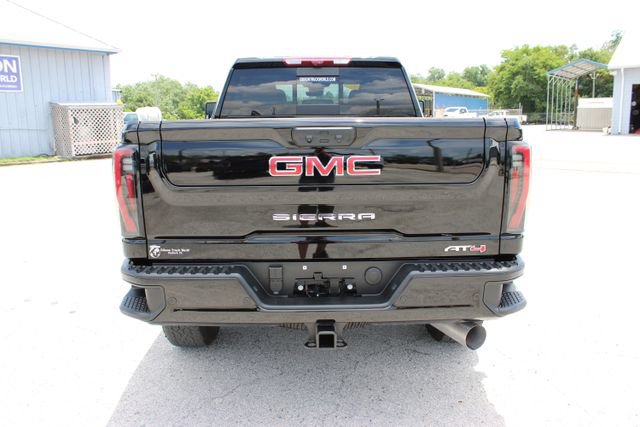 Used 2026 GMC Sierra 2500 AT4 w/ AT4 Premium Plus Package AWD/4WD image 9