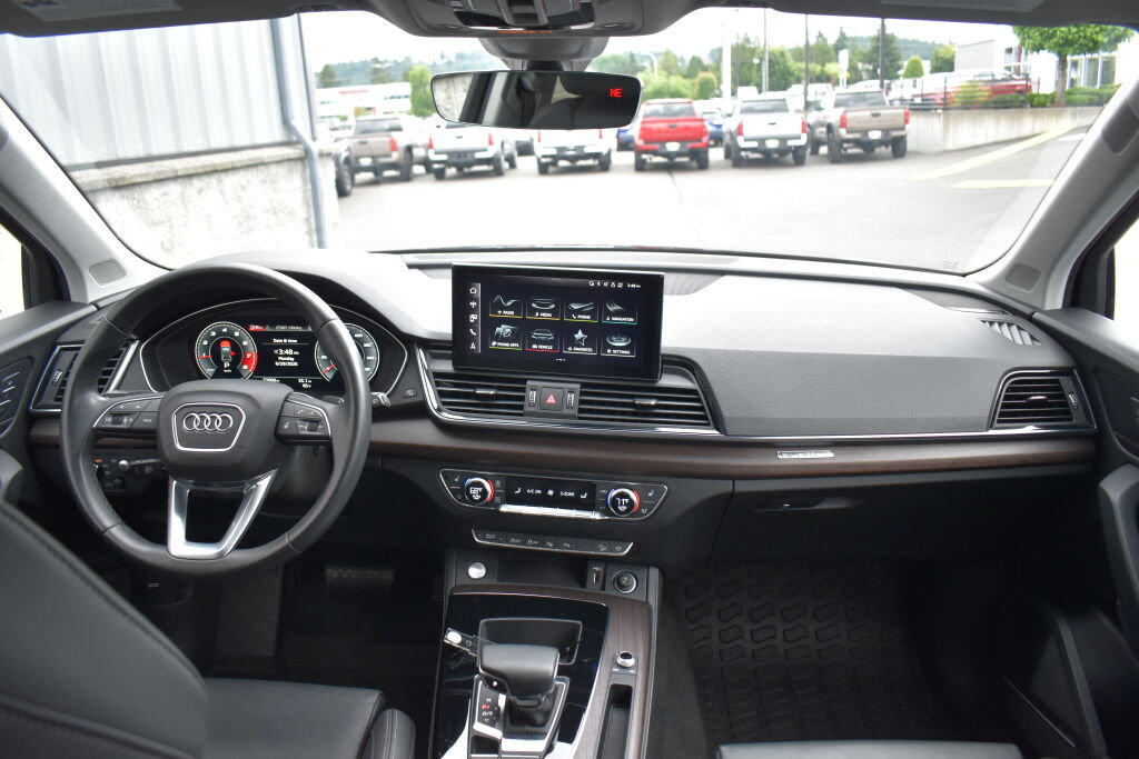Used 2021 Audi Q5 Prestige w/ Prestige Package AWD/4WD image 26