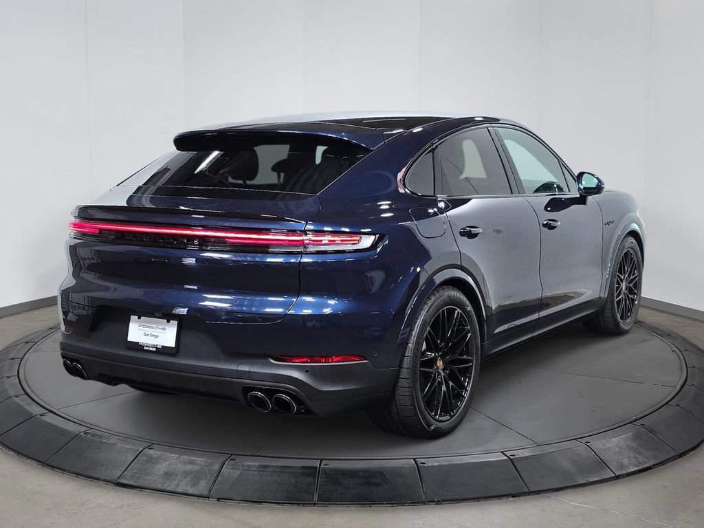 Certified 2024 Porsche Cayenne Coupe AWD/4WD image 7