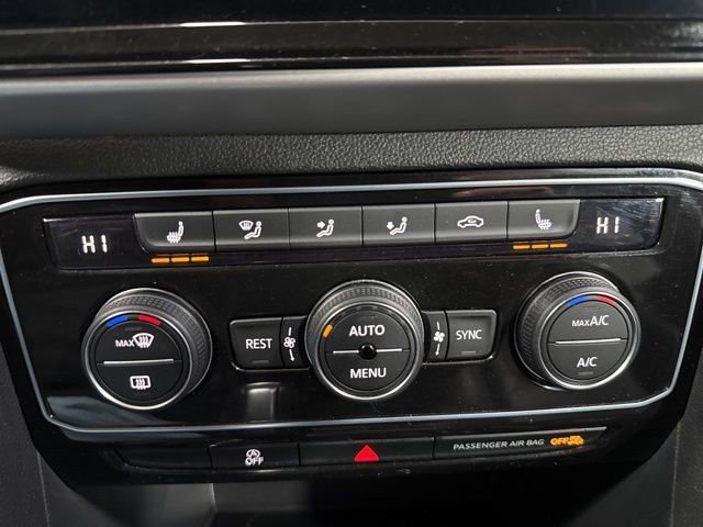 Used 2023 Volkswagen Atlas SEL R-Line image 8