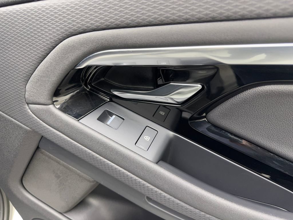 Used 2023 Land Rover Range Rover Evoque R-Dynamic S image 50