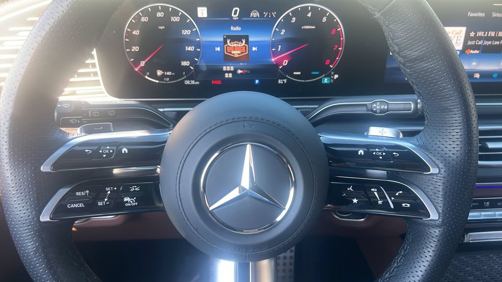 Used 2025 Mercedes-Benz GLS 450 4MATIC image 34