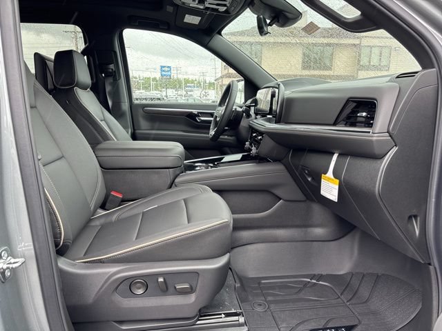 New 2026 Chevrolet Suburban Premier AWD/4WD image 13