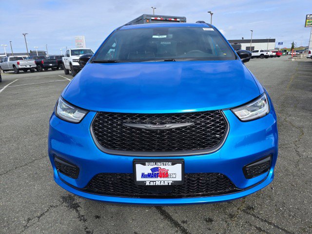 New 2026 Chrysler Pacifica Limited FWD image 8