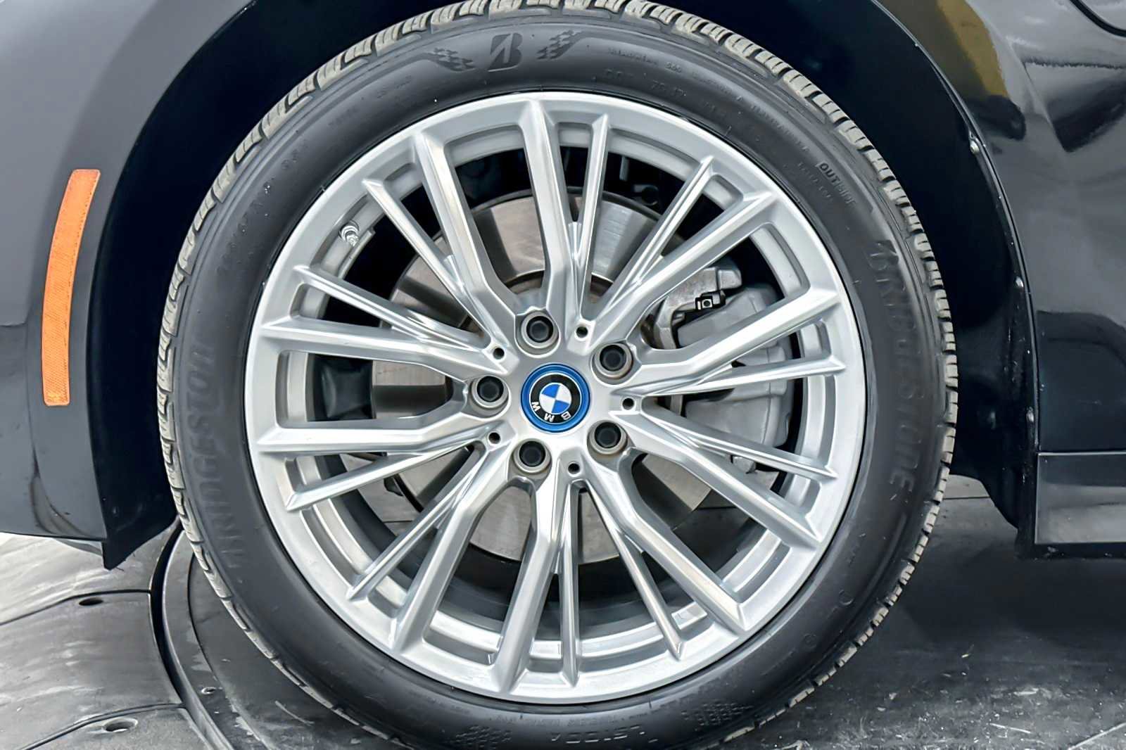 Used 2023 BMW 330e xDrive 330e xDrive w/ Driving Assistance Package image 26