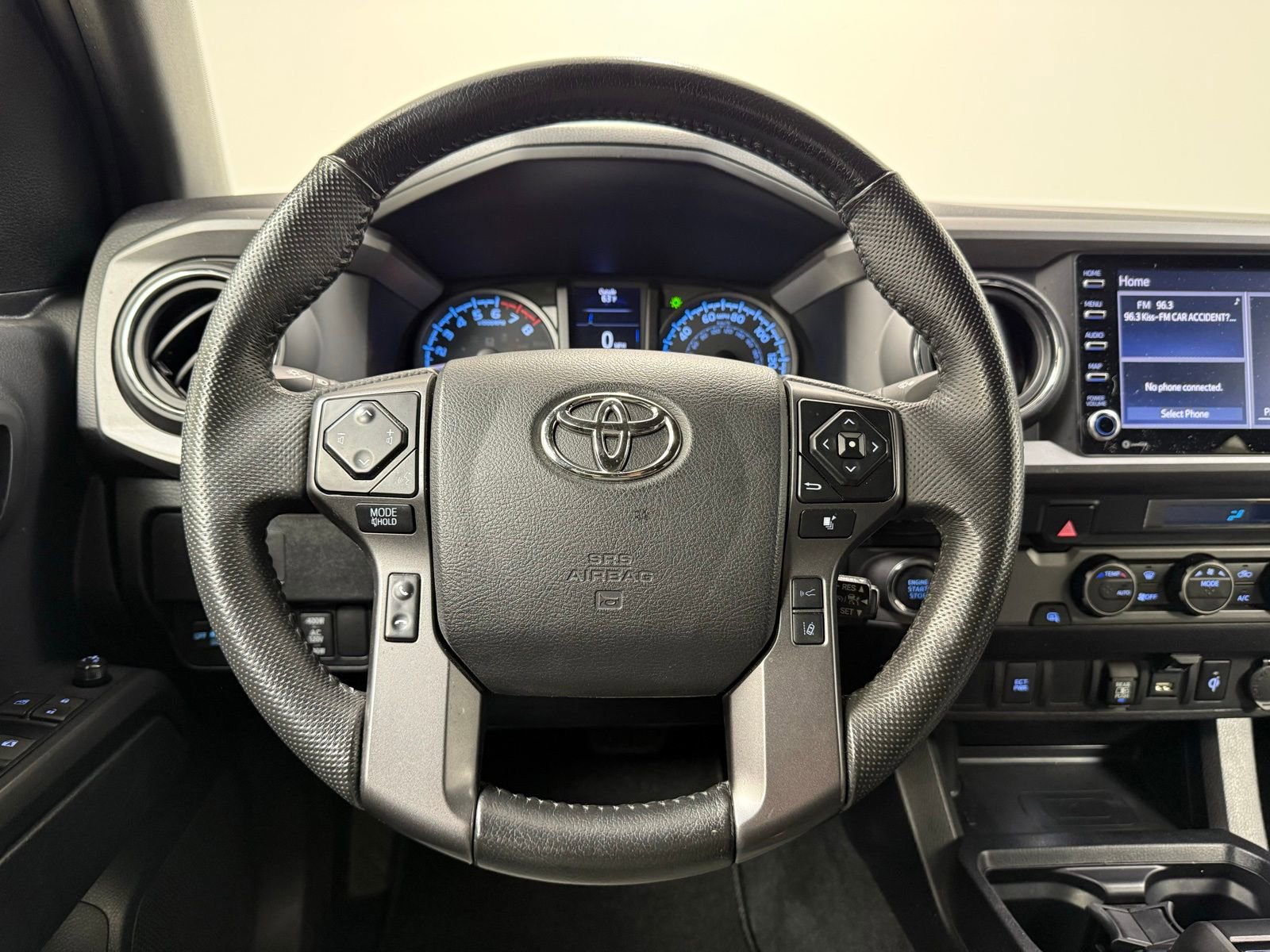 Used 2022 Toyota Tacoma TRD Off-Road image 20