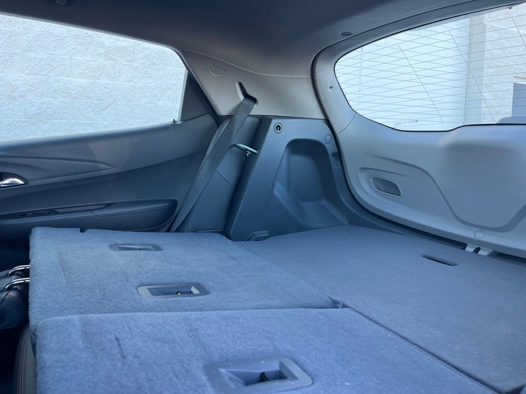 Used 2019 Chevrolet Bolt Premier w/ Infotainment Package image 27