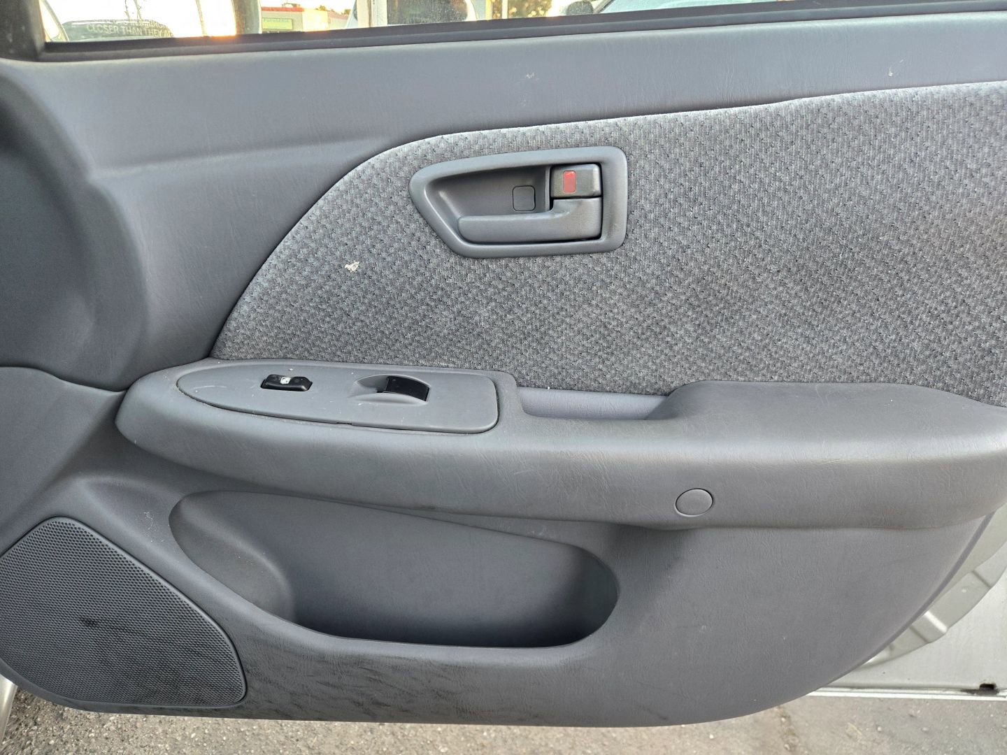 Used 2000 Toyota Camry LE image 14