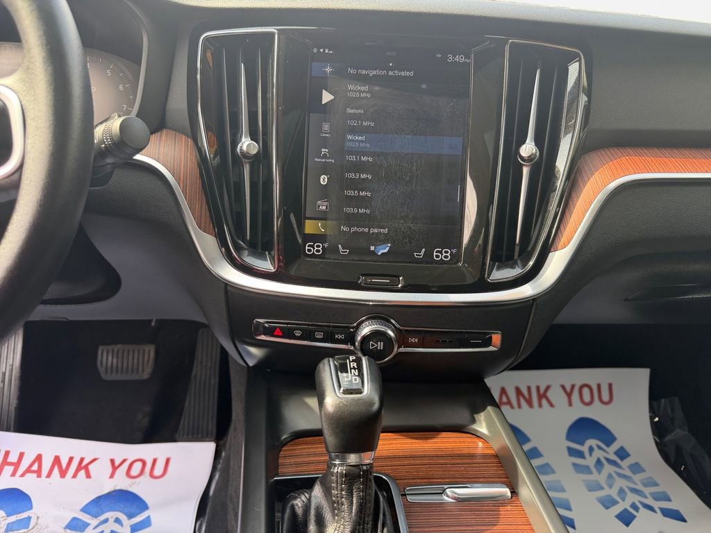 Used 2021 Volvo S60 T5 Momentum image 16