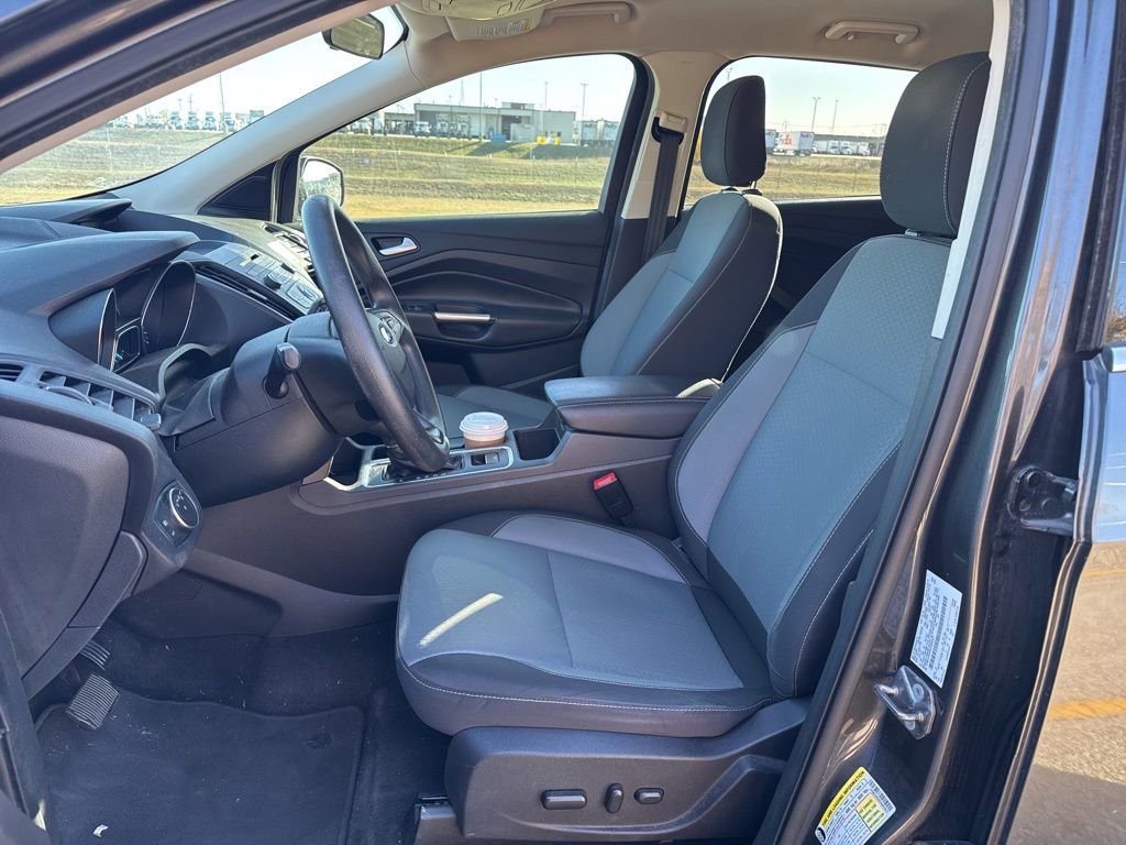 Used 2018 Ford Escape SE image 7