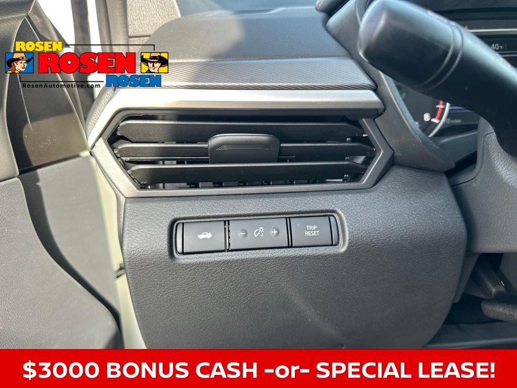 New 2025 Nissan Altima 2.5 SR image 12