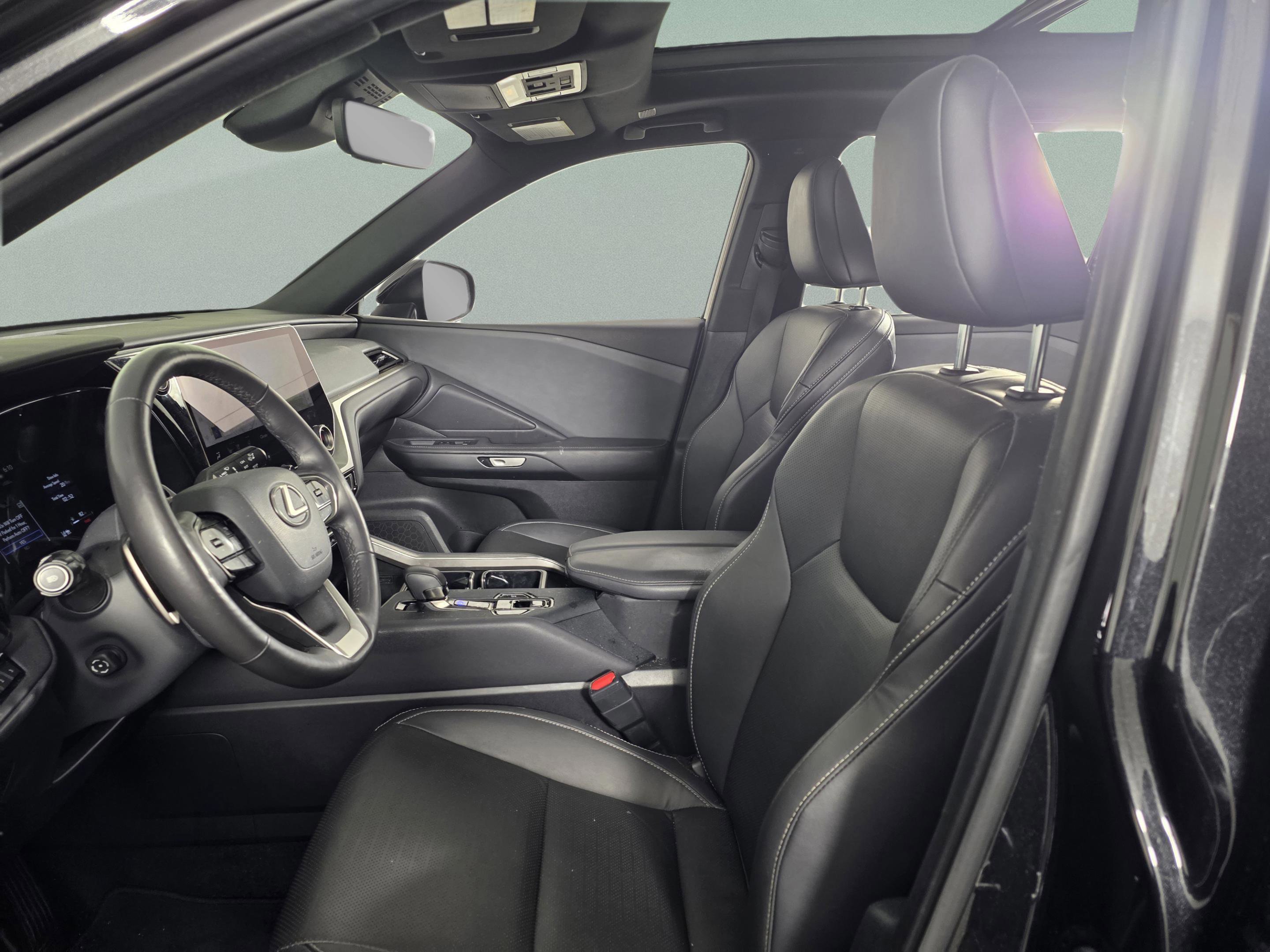 Certified 2025 Lexus TX 350 FWD w/ Technology Package image 11