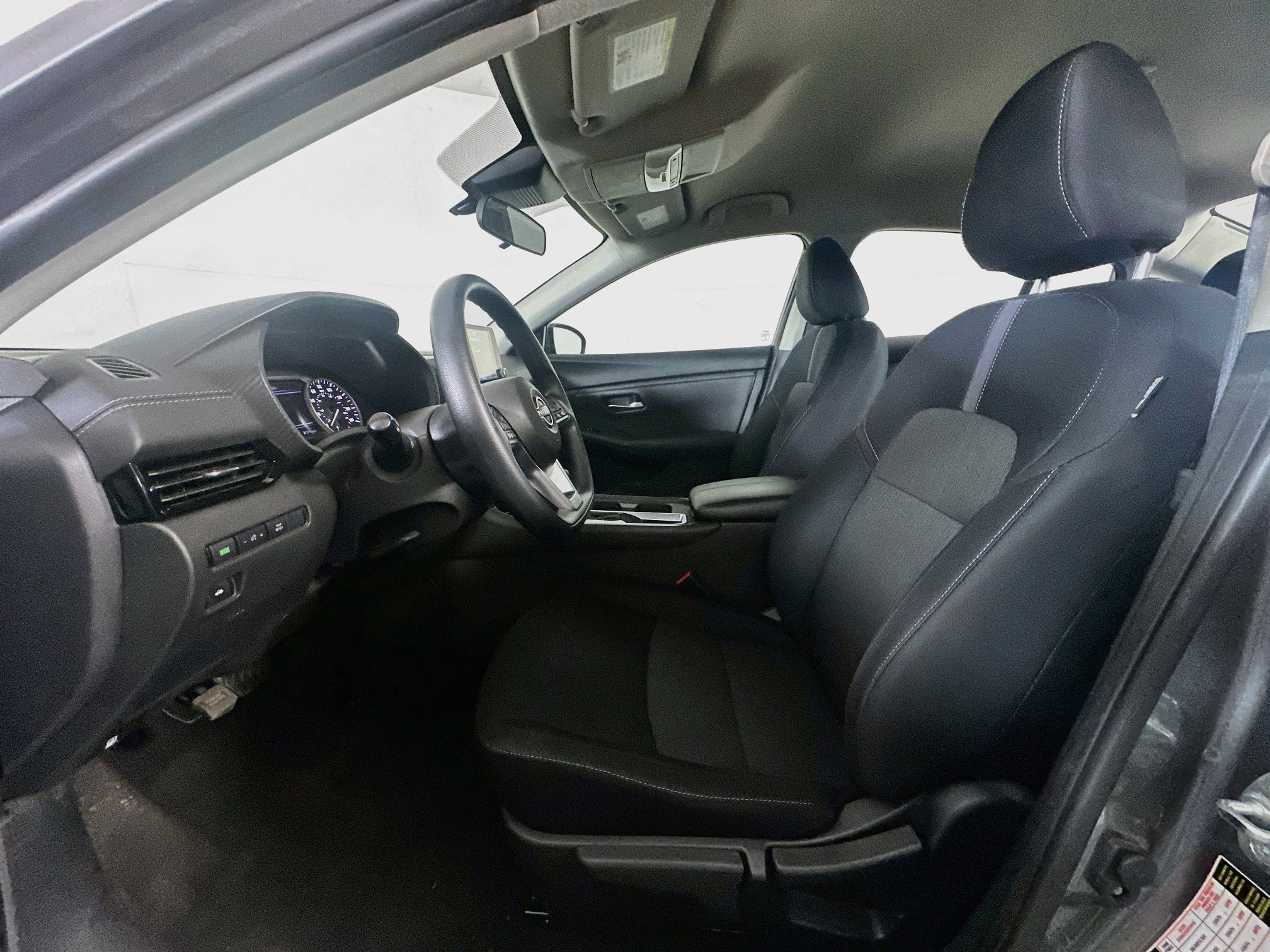 Used 2024 Nissan Sentra SV FWD image 13